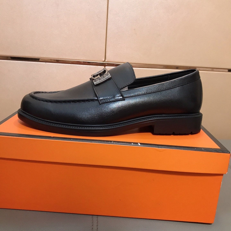G*u*i leather shoes